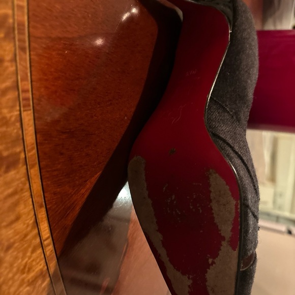 Christian Louboutin Black Heels with Bow Detail - Picture 4 of 8